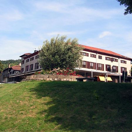 Hôtel Domaine De La Barolliere à Saint-Paul-en-Jarez Extérieur photo
