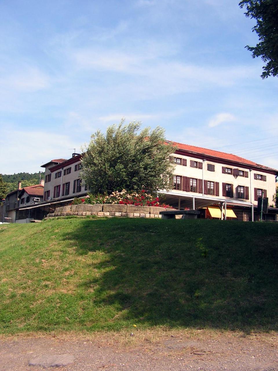 Hôtel Domaine De La Barolliere à Saint-Paul-en-Jarez Extérieur photo