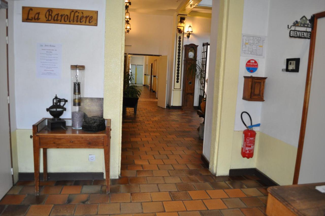 Hôtel Domaine De La Barolliere à Saint-Paul-en-Jarez Extérieur photo